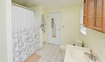 513 Stafford Ave, Bristol, CT 06010
