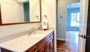 900 Barton Dr, Ann Arbor, MI 48105