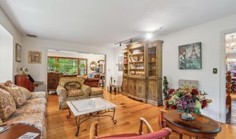 33 Cold Spring Rd, Avon, CT 06001