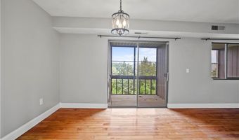 196 Old River Rd 5F, Lincoln, RI 02865