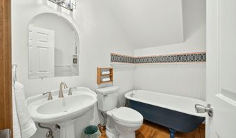 185 Almond St, Ashland, OR 97520