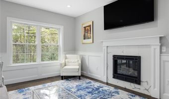 59 Club House Rd, Coventry, RI 02816