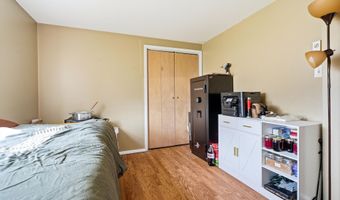 416 Ocean Ave, Beachwood, NJ 08722