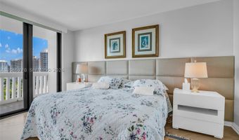 2000 Island Blvd 2006, Aventura, FL 33160