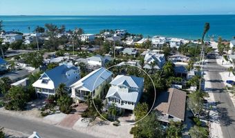 704 GLADIOLUS St, Anna Maria, FL 34216