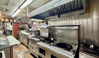 925 CHETCO Ave, Brookings, OR 97415