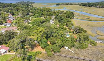 6114 Vaux Rd, Beaufort, SC 29906