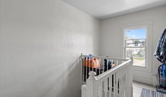 18 Maple Ave, Barre, VT 05641