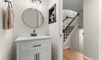 19 Parkplace N, Allen Park, MI 48101