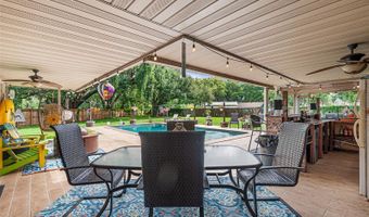 204 ESSARY St N, Auburndale, FL 33823