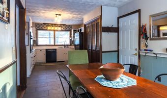 137 China Rd, Albion, ME 04910