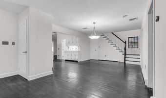 19 Center St, Barnegat, NJ 08005