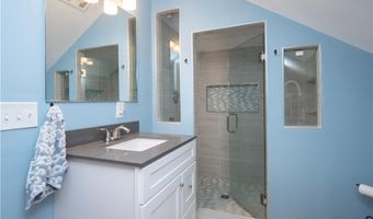 4 Newport Ave B2, Newport, RI 02840