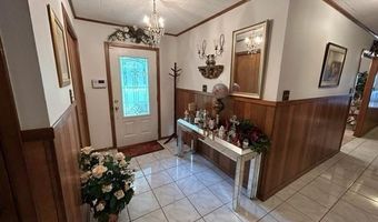 102 E Crockett St, De Kalb, TX 75559