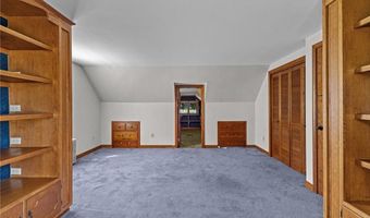 21 Foxhill Ave, Bristol, RI 02809