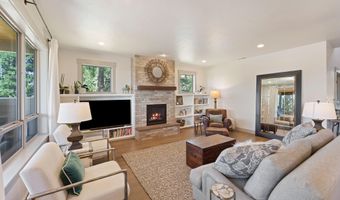 2005 NW Glassow Dr, Bend, OR 97703