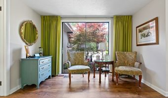 731 Creekside Dr 38, Aurora, OH 44202