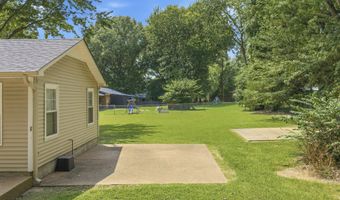71 Tracy St, Bells, TN 38006