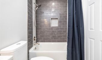 615 Broadway 63, Amityville, NY 11701