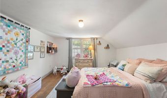 16 Burgess Rd, Foster, RI 02825