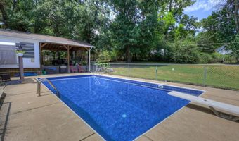 880 Oak Crst, Baxter Springs, KS 66713