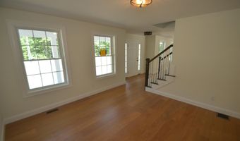 40 Tirrell Hill Rd, Bedford, NH 03110