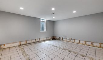4034 Danbury St, Bel Aire, KS 67220