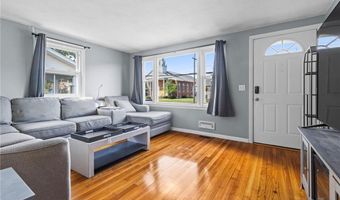 794 Main Ave, Warwick, RI 02886