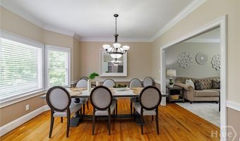 124 Pin Oak Ct, Athens, GA 30606
