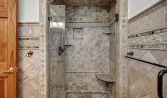 773 Devonwood Dr, Cheshire, CT 06410