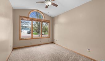 209 W Ironwood St, Brandon, SD 57005