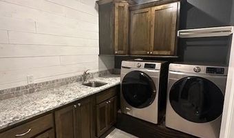 2202 NE Steinbeck Dr, Bentonville, AR 72712