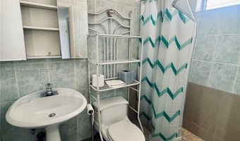 2980 Point East Dr D310, Aventura, FL 33160
