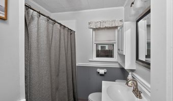14 Fletcher Rd, Albany, NY 12203