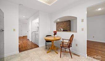 103 Pebble Creek Dr, Asheville, NC 28803