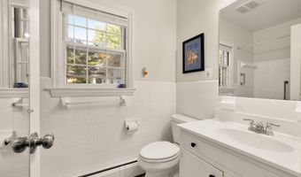 4112 DOWNING St, Annandale, VA 22003