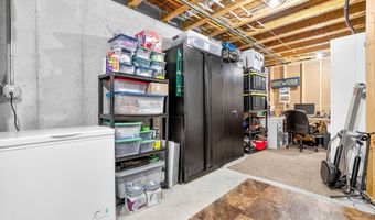2403 W AMERICAN Dr, Neenah, WI 54956