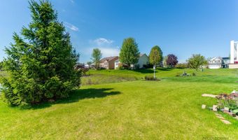 1094 Holly Dr, Antioch, IL 60002
