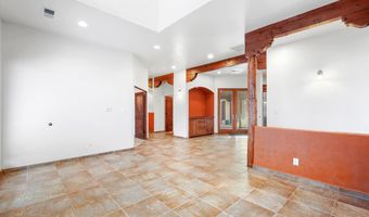 325 Braught Ln, Bosque Farms, NM 87068