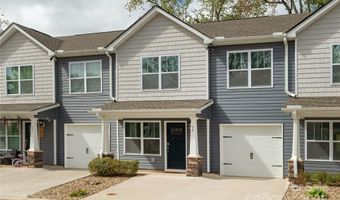 15 Virginia Commons Dr, Arden, NC 28704