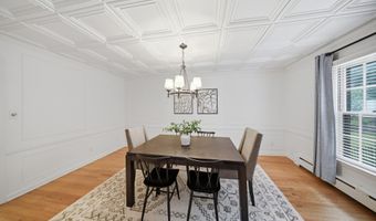 5 Beaver Pond Rd, Albany, NY 12211