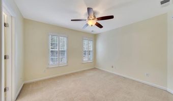 5035 Towne Lake Hls N, Woodstock, GA 30189