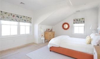 78 Rhode Island Ave 8, Newport, RI 02840