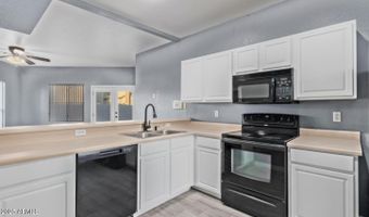 280 S ELIZABETH Way 14, Chandler, AZ 85225