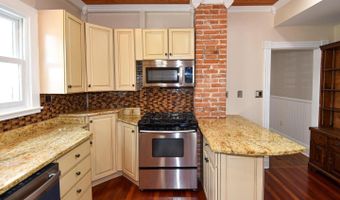 518 N PATRICK St, Alexandria, VA 22314