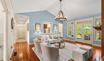 12 Amber Ln, Bedford, NH 03110