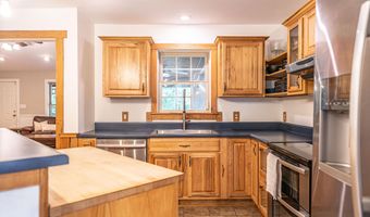 707 Alexander Dr, Aberdeen, NC 28315