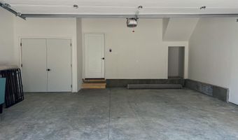 433 E Douglas Ave, Andover, KS 67002