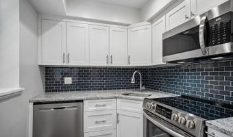 4815 31ST St S B1, Arlington, VA 22206
