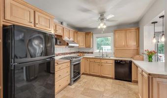 2821 Laurel Ridge Dr, Decatur, GA 30033